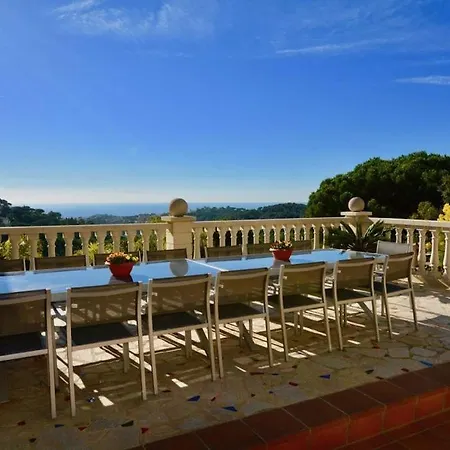 Riviera Villa *
