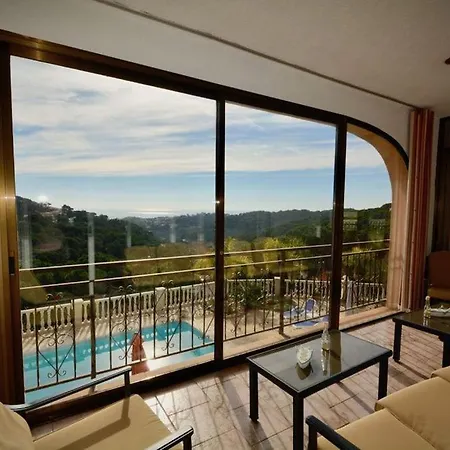 Villa Riviera *